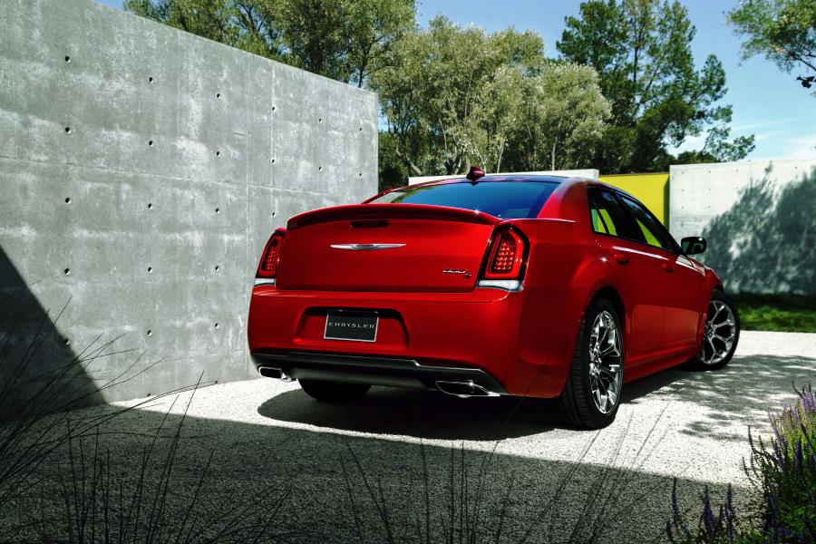  Chrysler 300C S 2015 года  (фото 44 из 59)